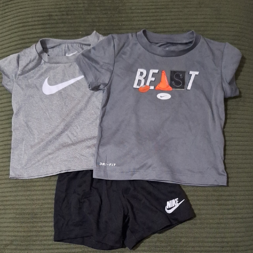 Nike Kids Gray Graphic Tees and Black Shorts Set